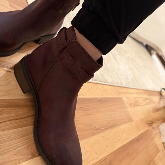 NWT Clarks Collection Leather Ankle Boots - Picture 5 of 6